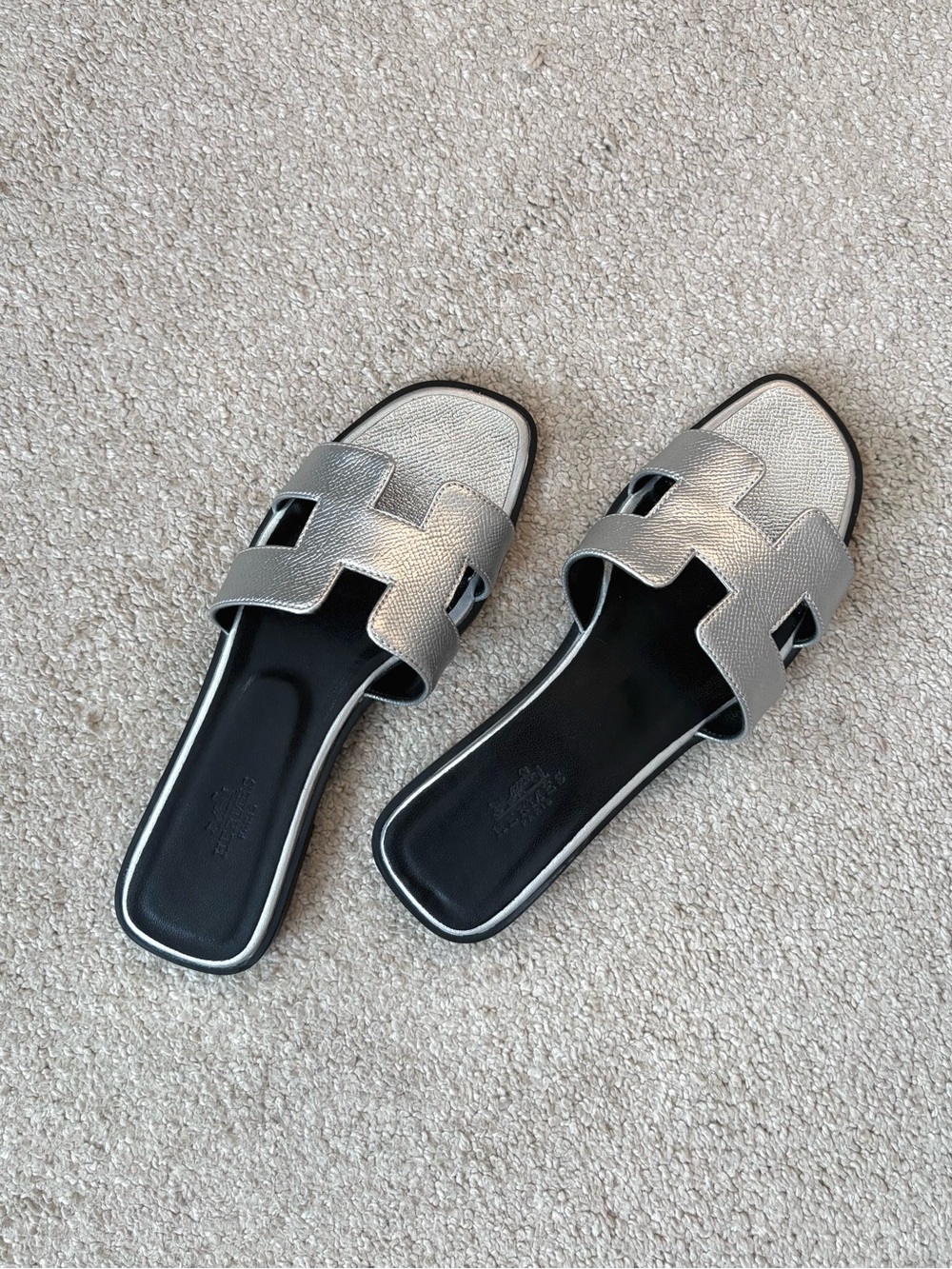 Hermès Oran H Logo Sandals Slides Silver Epsom Leather Finish Size 35